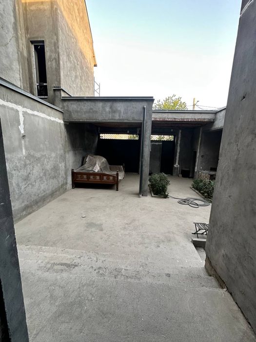 Юнусобод Исломобод махаллада участка сотилади 80 % битган