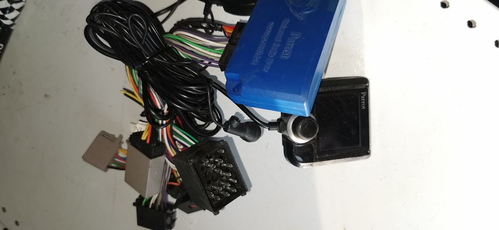 Radio casetofon cd player auto parot