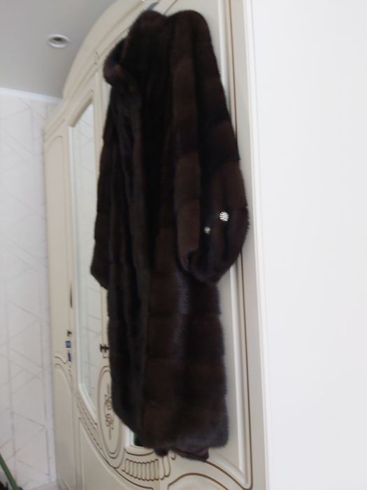 Продам норковую шубу