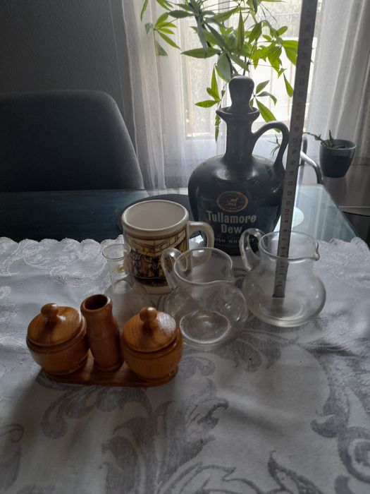 Сувенир нож и вилица, шишета,чаши,мерки