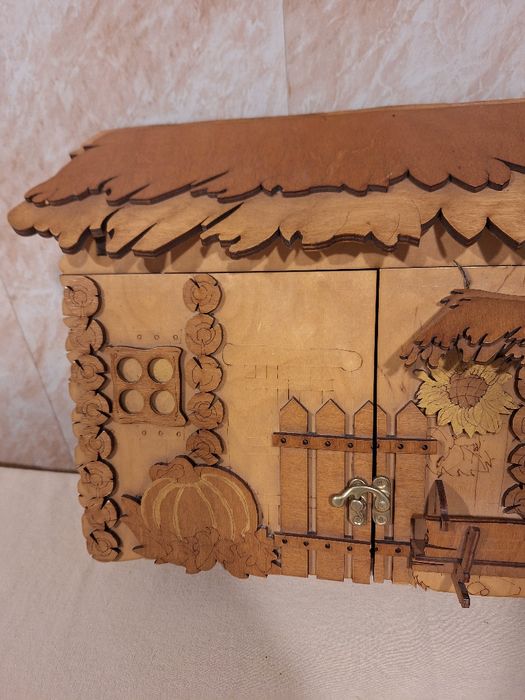 Ръчна изработка къща кутия за ключове