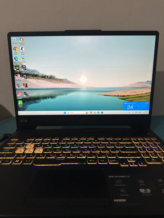 Ноутбук сатылады срочно