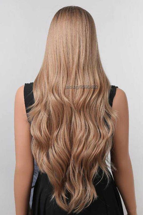 Дълга омбре тъмно руса чуплива перука с тъмни корени