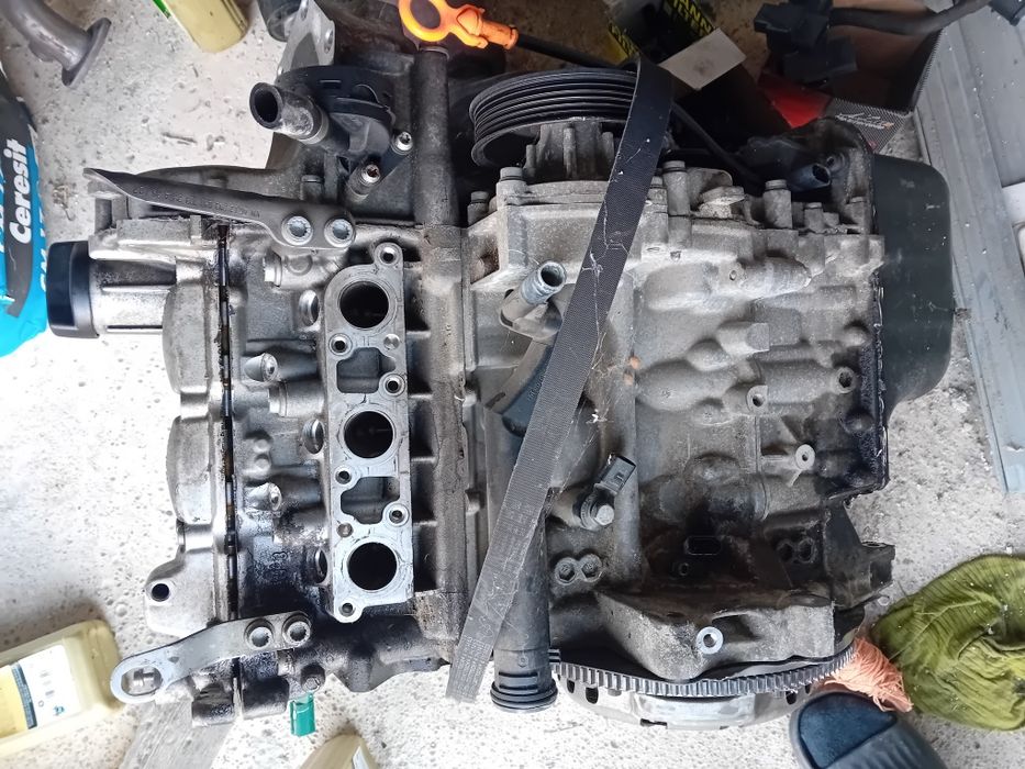 motor defect de 1.2benzina +alte piese
