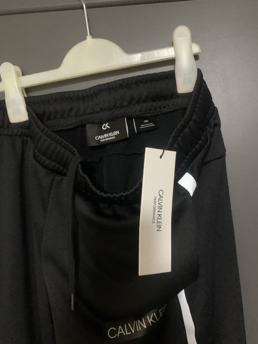 Compleu calvin klein marimea M