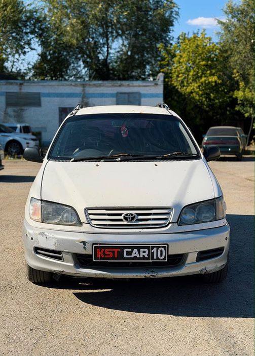 В продаже Toyota Ипсум