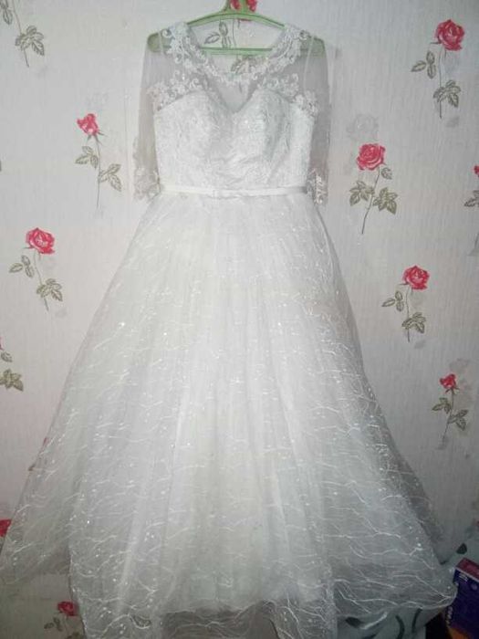 Продам свадебное платье размер 50