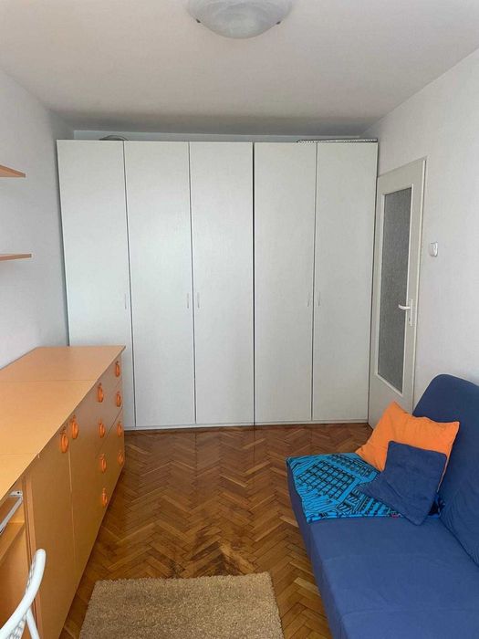 Proprietar, ofer spre închiriere ap. ultracentral, lângă Facultatea de Medicină, cu 2 camere decomandate