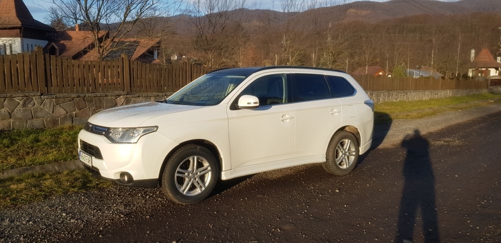 Mitsubishi Outlander 2.2 Diesel 4WD , 2013