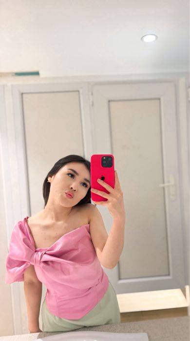 Разгрузка гардероба.