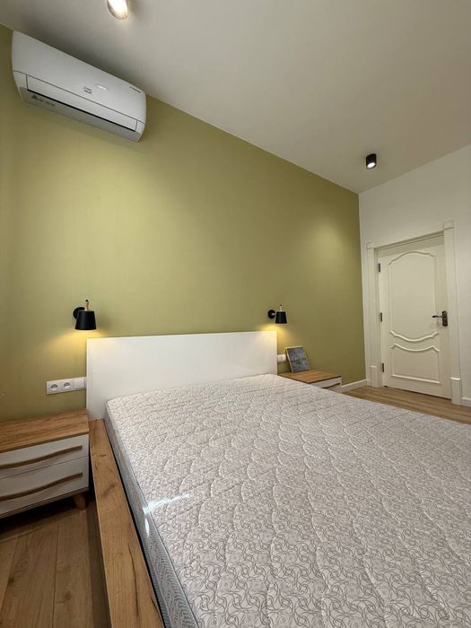 Новостройка,  2 комнатная квартира -Орентир Клиника Федорович/ А Темур