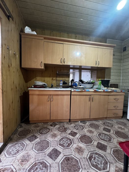 Очень хороший добротный дом кирпичный!