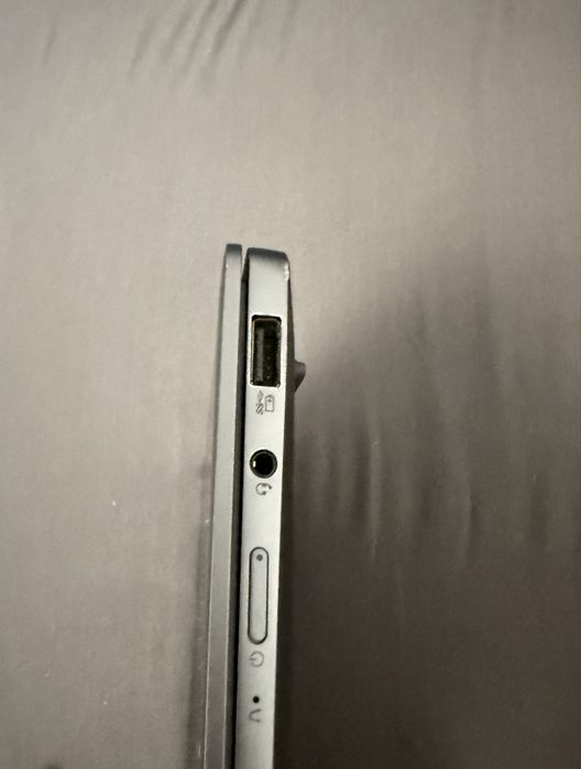 Laptop Lenovo Yoga Slim 6i