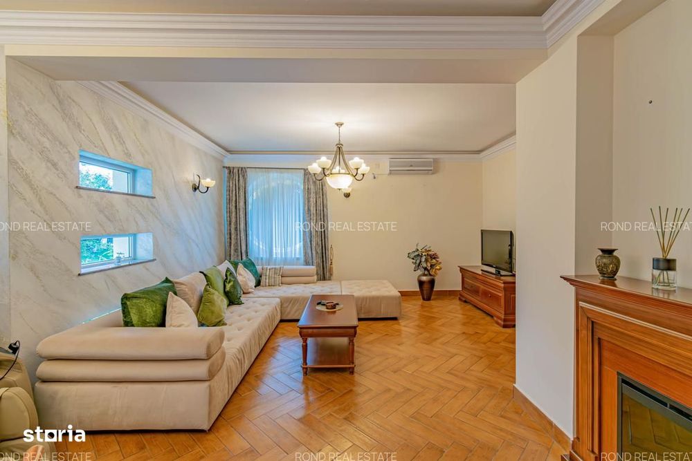 Vilă P+1 cu casă de oaspeți, la marginea pădurii, disponibila imediat