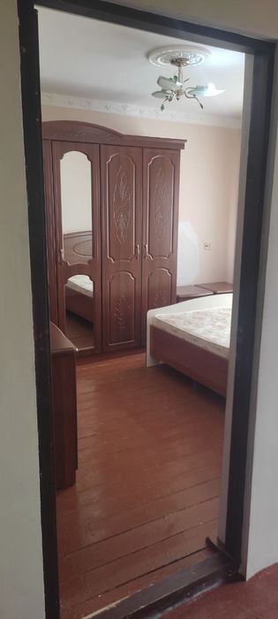 Уй сотилади 5 хона 1 этаж Нишон тумани марказидан 2 микрараён