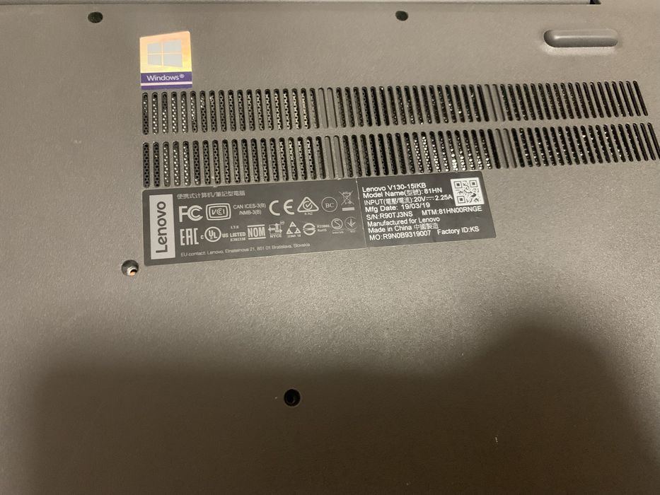 Vand laptop Lenovo Negociabil!!