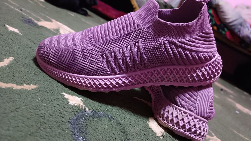 Oyoq kiyim holati yaxshi 39 razmer