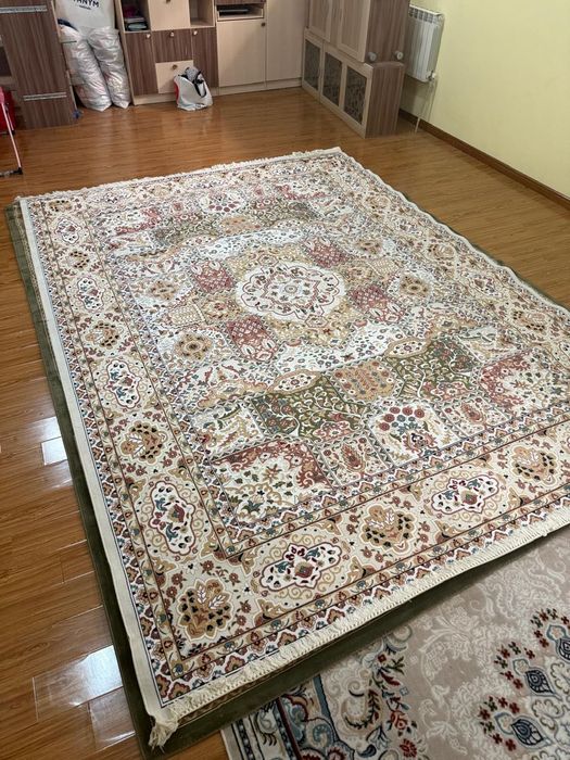 Продам ковры бу разные