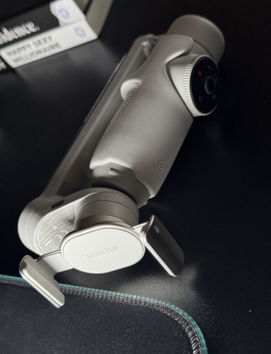 Insta 360 Flow Gri Gimbal