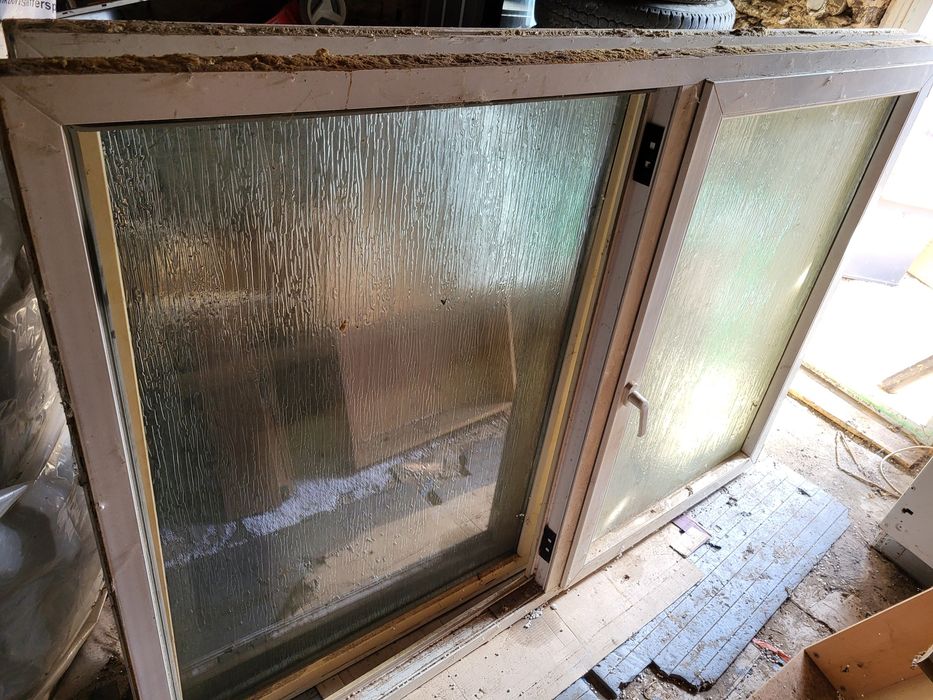 Geam termopan de calitate dar cu lipsă de sticlă! 210x145cm Germania
