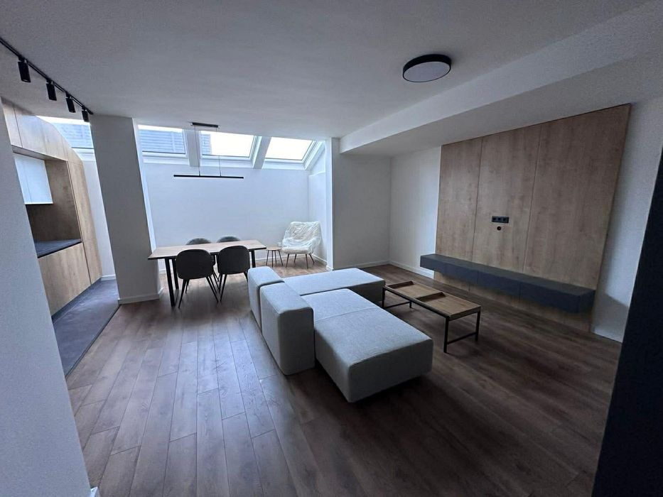 Дава се под наем Тристаен апартамент в София, Малинова долина - 94 кв.м за 946.56 € - Снимка #1