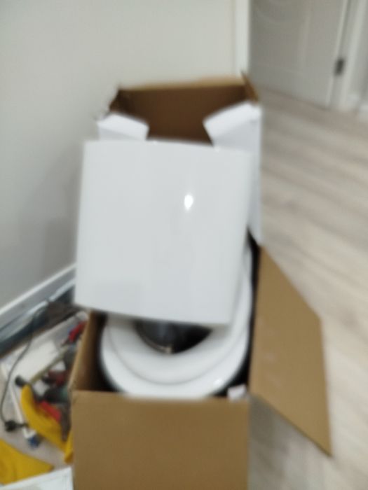 Унитаз с бочком белый