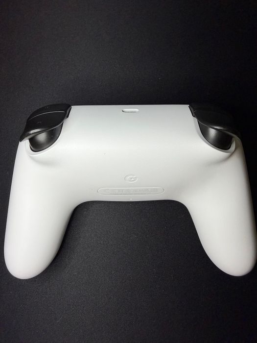 Controller Google Stadia alb - activat bluetooth wireless sau wired usb-c pentru pc, mac și telefon