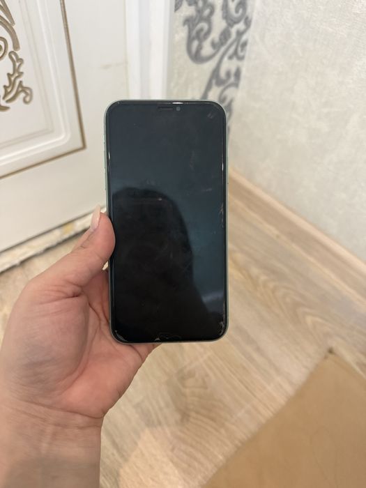 IPhone 11 продается