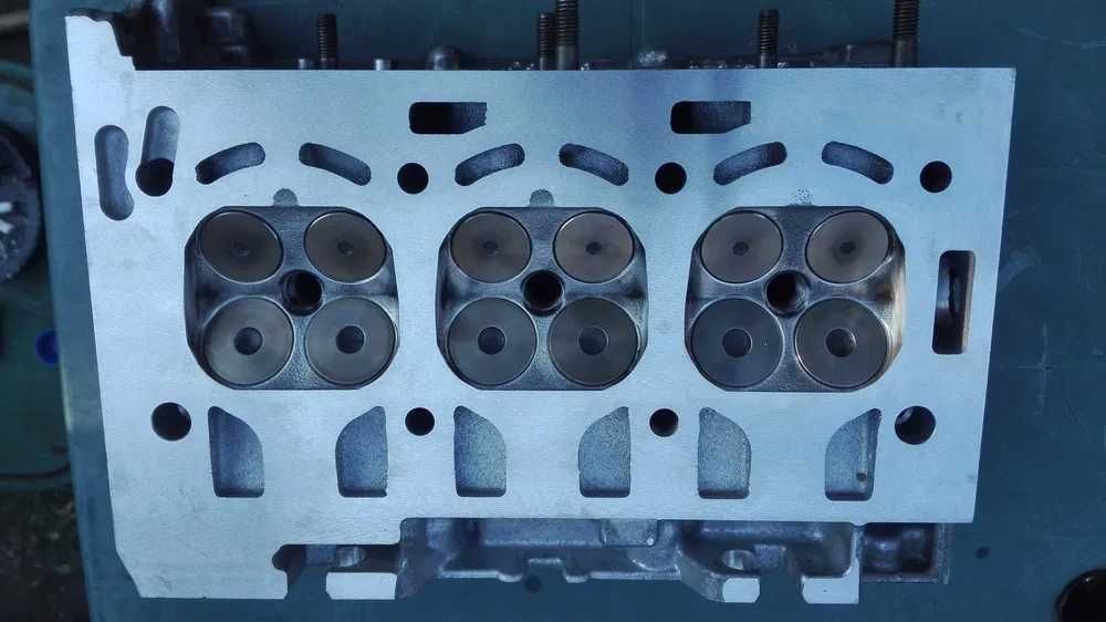 Seat ibiza 2011 1.2 benzina  130 000 km    SUPAPE STRAMBE AVARIE