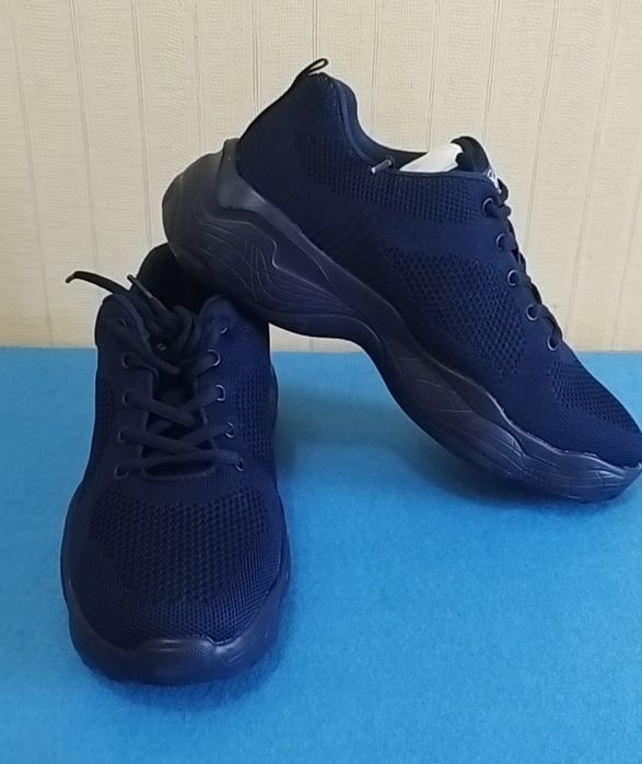 Кроссовки  унисекс рр 40 - 41