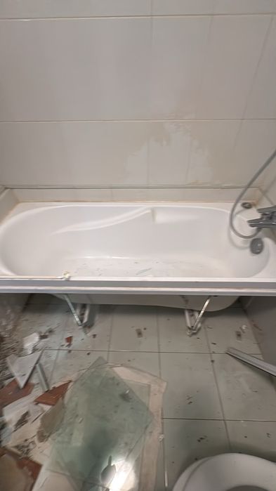 Унитаз б/у продаем