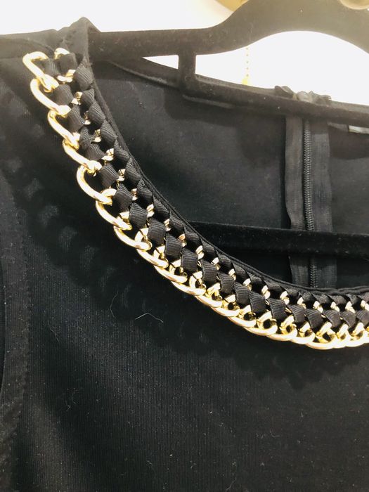 Топ Guess с баской