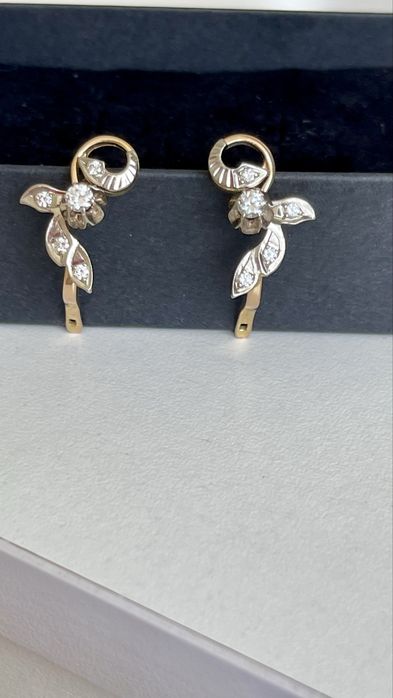 Продам серьги, с якутскими бриллиантами ,585 пробы