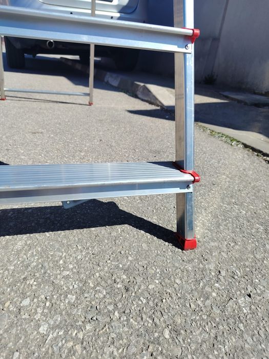 Scara din aluminiu