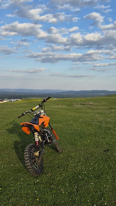 Vând cross KXD 125