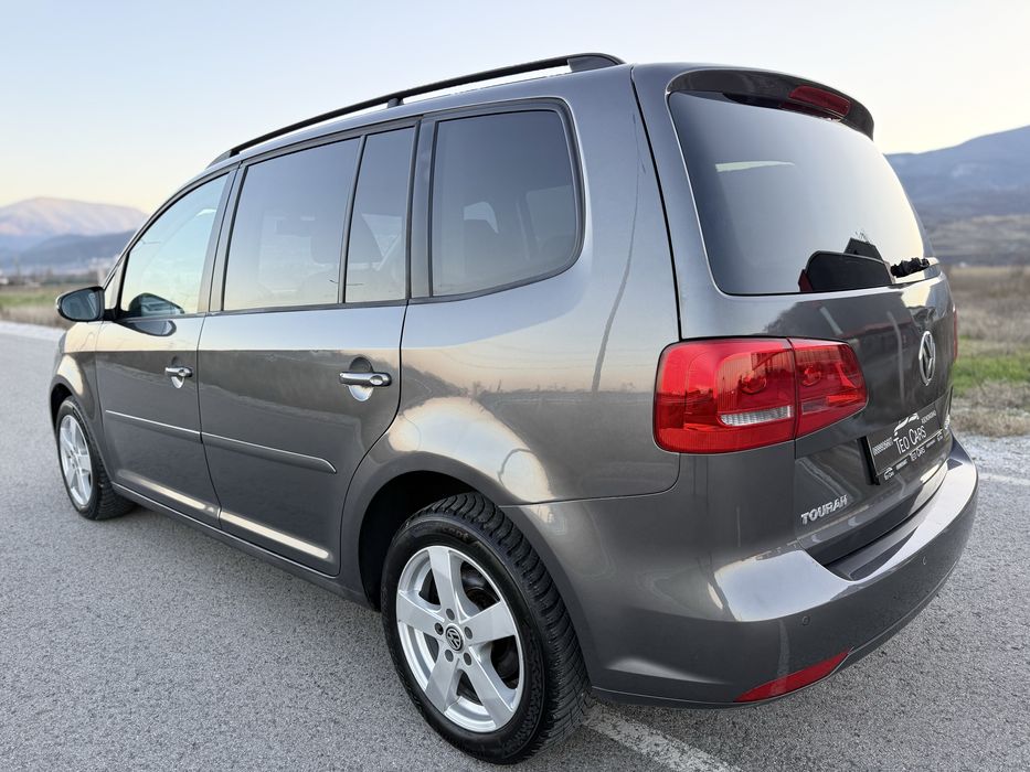 VW Touran 2.0 TDI 140к.с AVTOMAT / NAVI / PANO