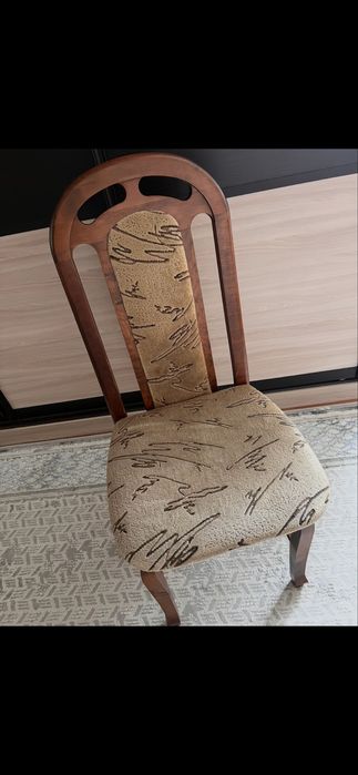 Продам стулья 6 стульев