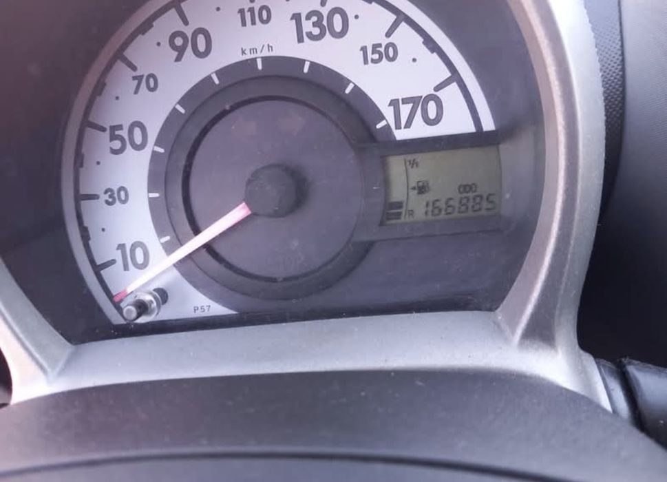 Peugeot 107 1.0 l benzina , anu 2007