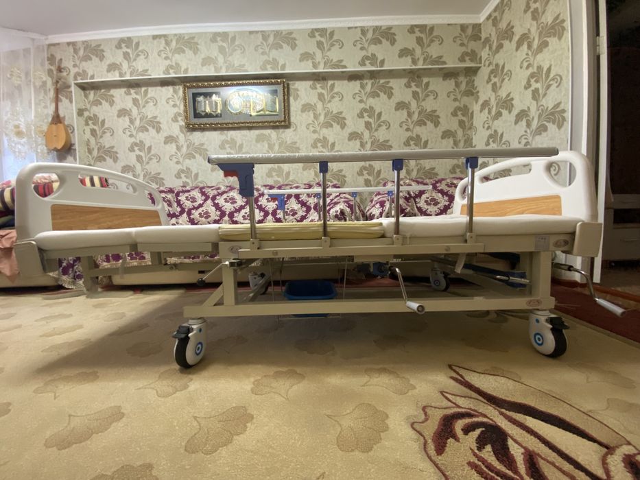 Медицинская кровать