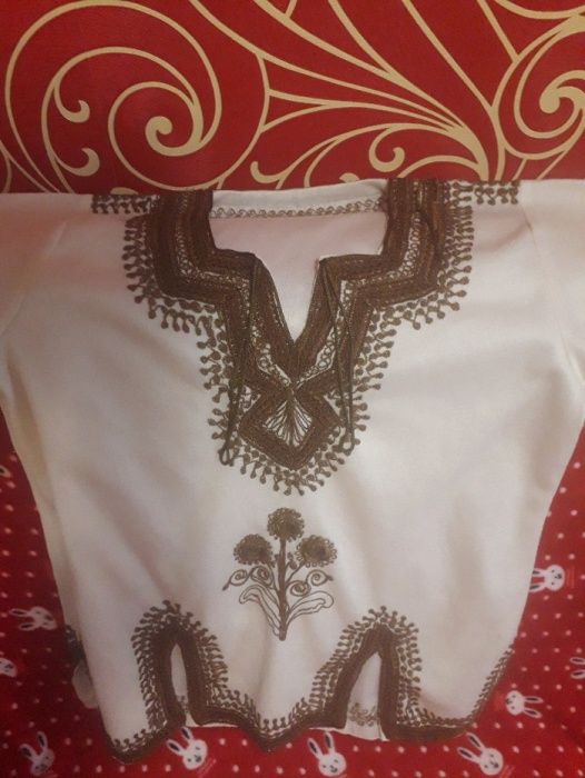 Camasa populara (ie) brodata