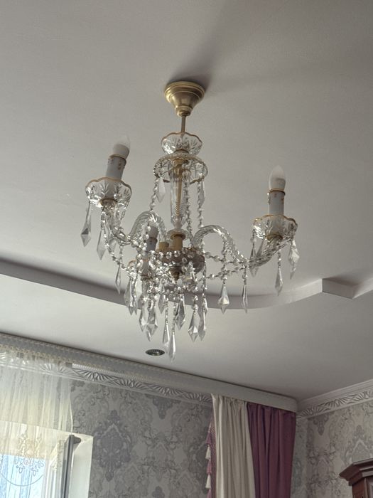 Продам люстра 2 шт