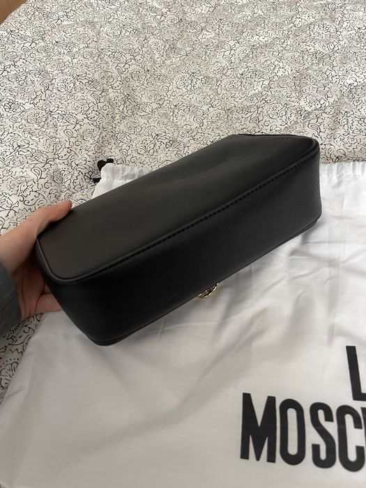 Оригинална чанта Love moschino