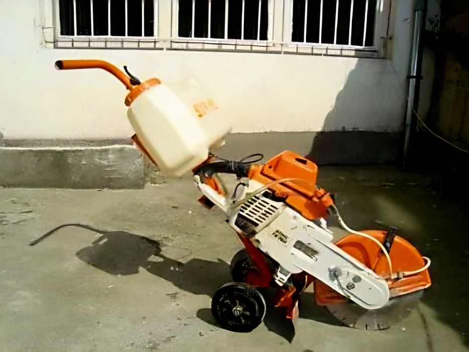 Резачка за асфалт и бетон STIHL - в отлично състояние!