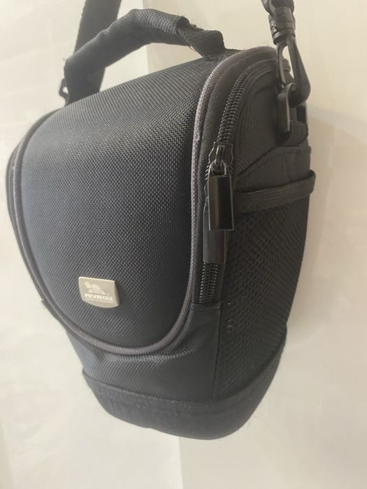 Продам сумку для фотоаппарата