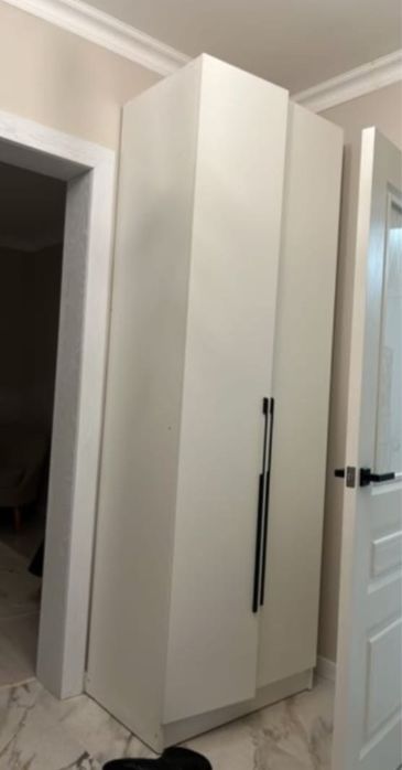 Распашной новый шкаф