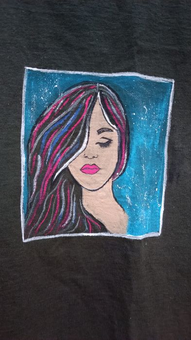 Ръчно рисувана тениска