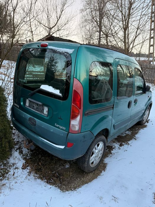 Vând Renault Kangoo pentru dezmembrare / piese