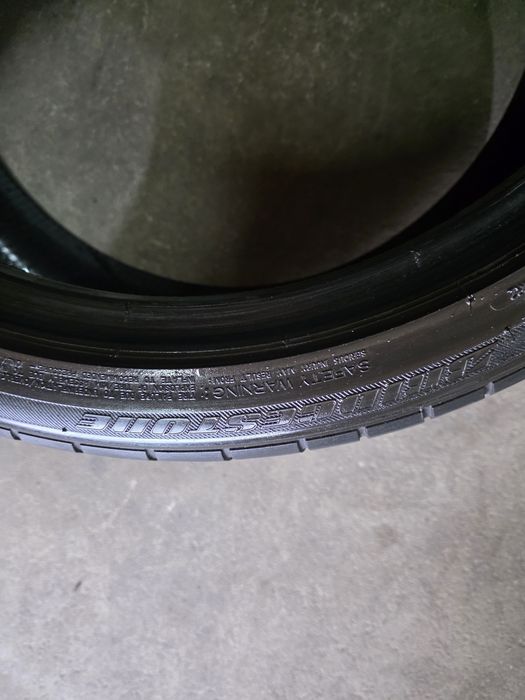 2 anvelope 255 35 R 19 Bridgestone Run Flat Vara