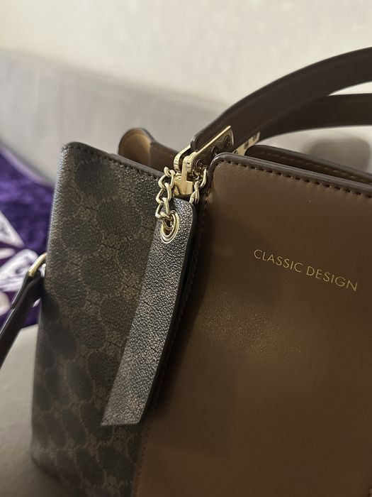 Сумочка вместительная