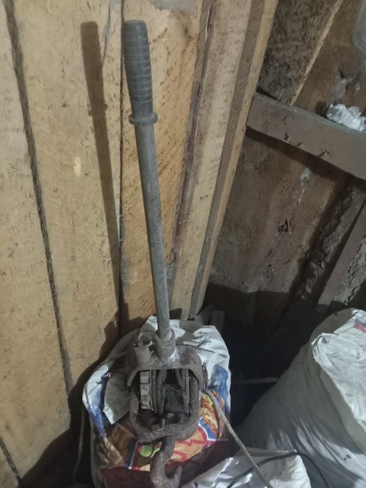 Продаю ручную лебёдку.